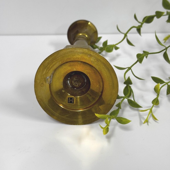 Vintage brass bud vase: 7.5" tall solid brass flare top - Picture 5 of 8